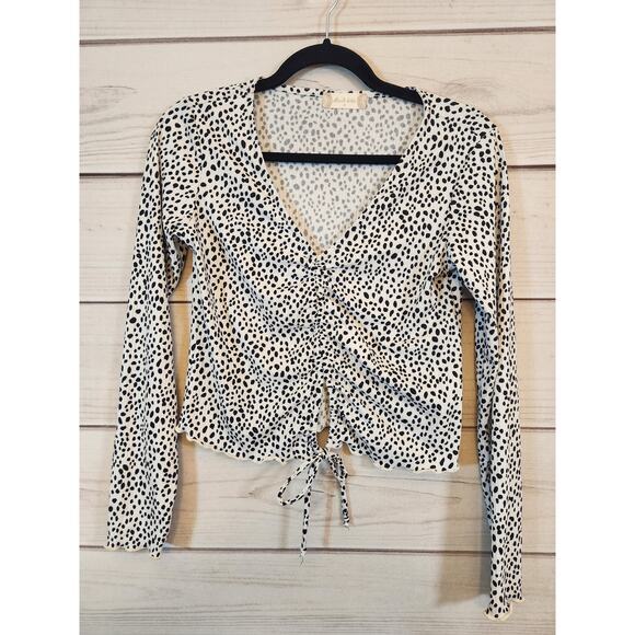 Altar'd State Women's Animal Print Stretch V-Neck Long Sleeve Blouse Size Medium - Picture 1 of 7